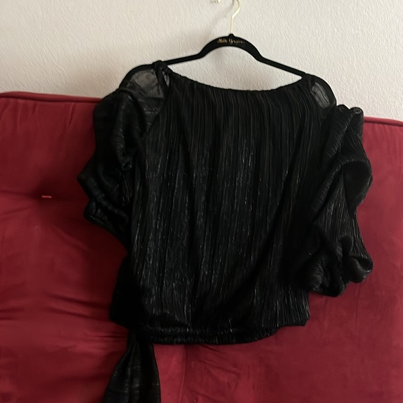 Black / gold details off shoulder top - Picture 4 of 4
